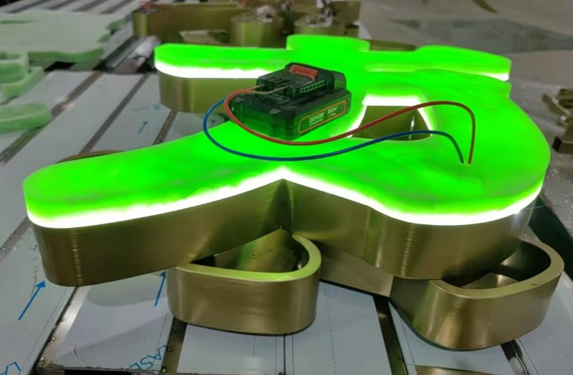 终端门店打造高性价比吸金发光字招牌​